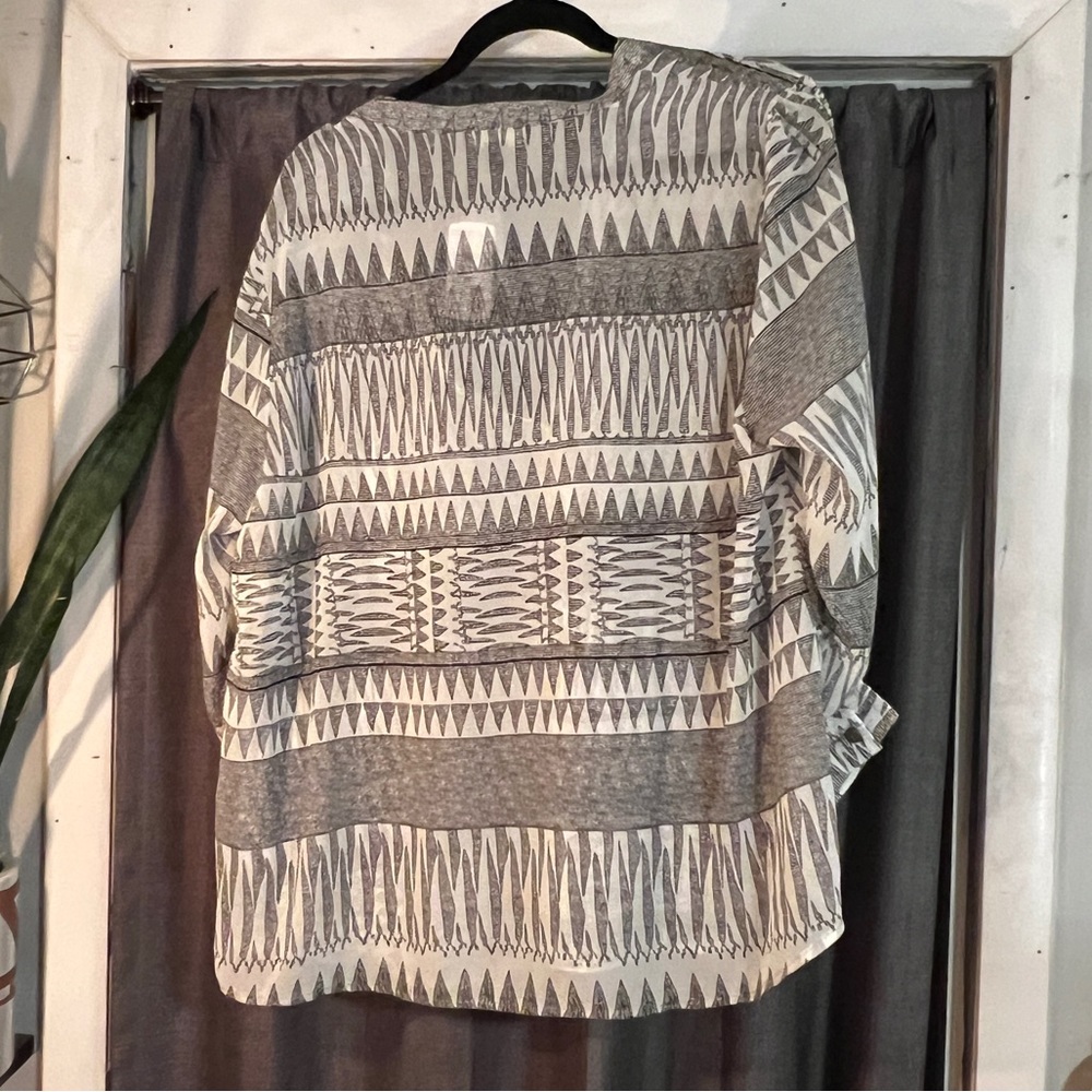 F21 Aztec Print Work Tunic - Picture 2 of 4